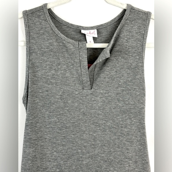 Isabel Maternity Heather Gray Ribbed Sleeveless Henley Tank Dress Side R… - Picture 3 of 8